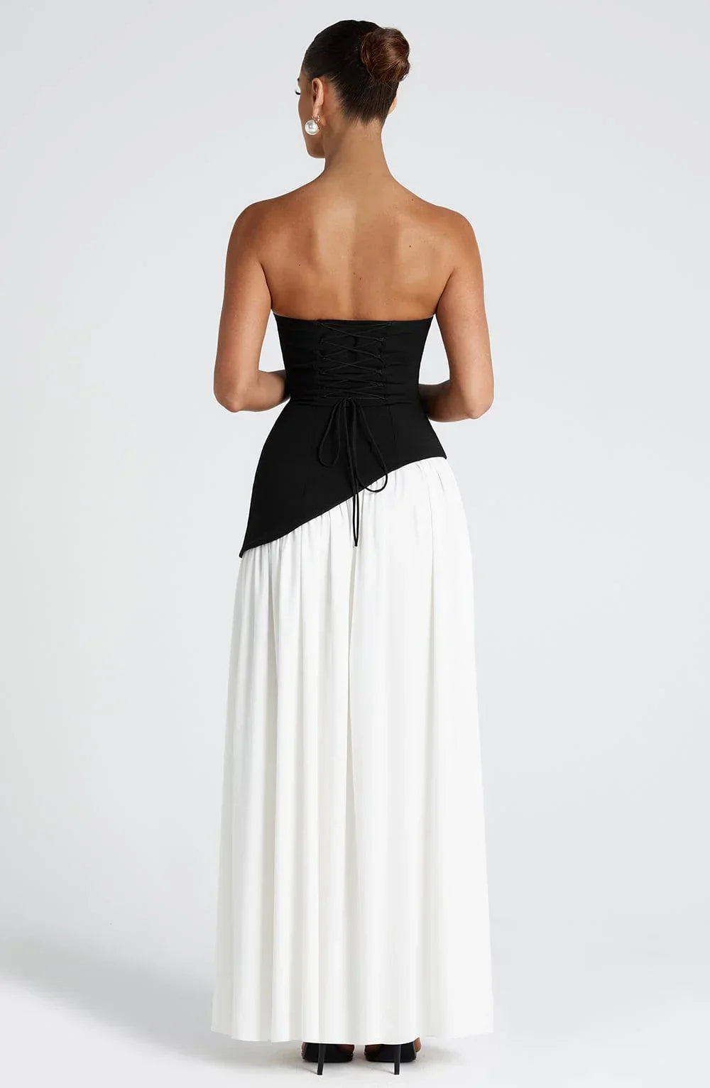 Abito Bustier con Foulard e Fessura Alta