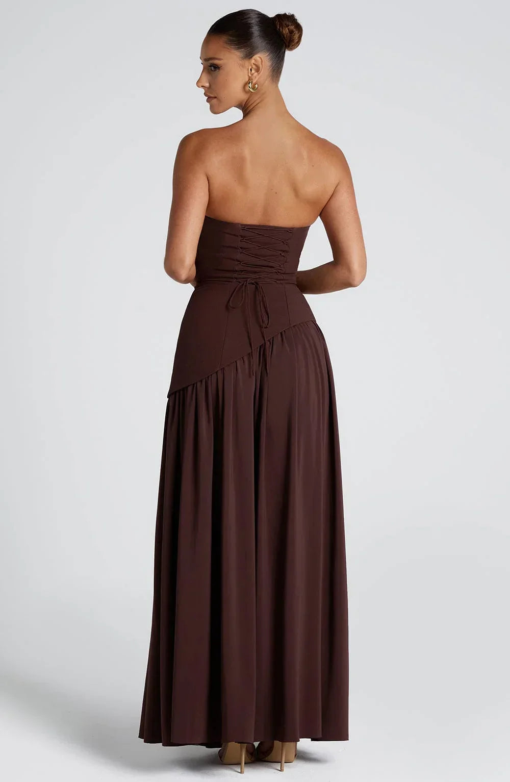 Abito Bustier con Foulard e Fessura Alta